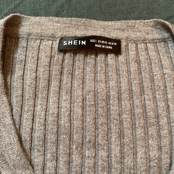 Gray Ribbed Cropped Cardigan Large Button Up - Picture 4 of 6